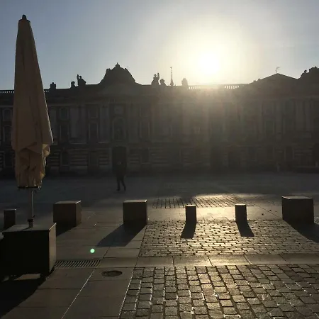 Plein Centre-jusqu'à 4 Personnes-parking Et Petit Déjeuner Inclus Apartamento Toulouse