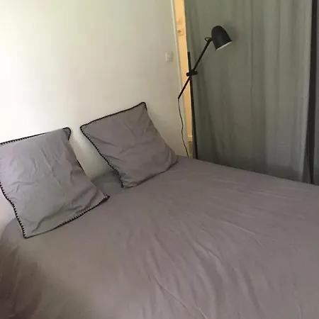 Plein Centre-jusqu'à 4 Personnes-parking Et Petit Déjeuner Inclus Apartamento *