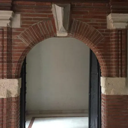 Apartment Plein Centre-jusqu'a 4 Personnes-parking Et Petit Dejeuner Inclus